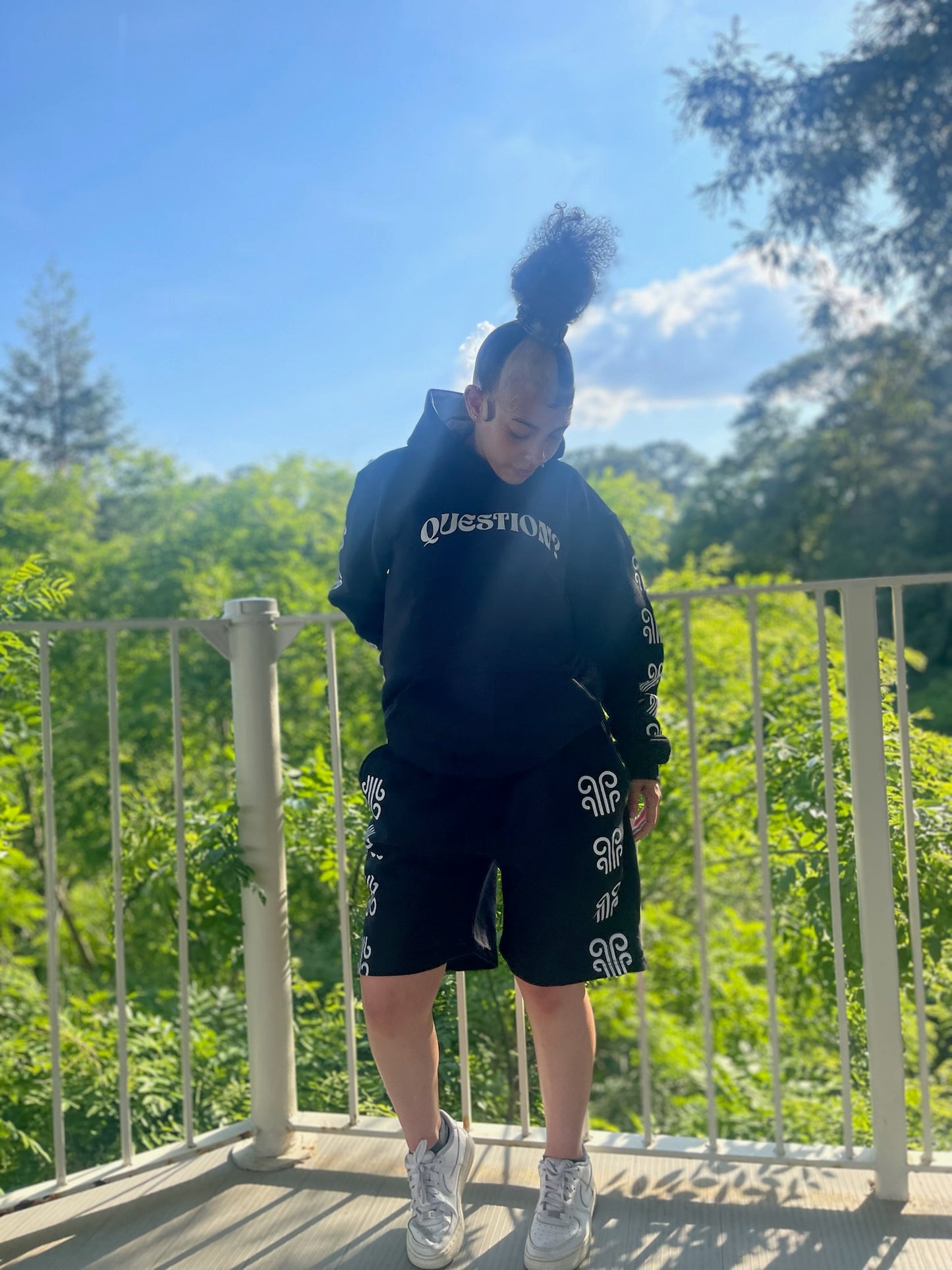 Question? Satin-Hoodie