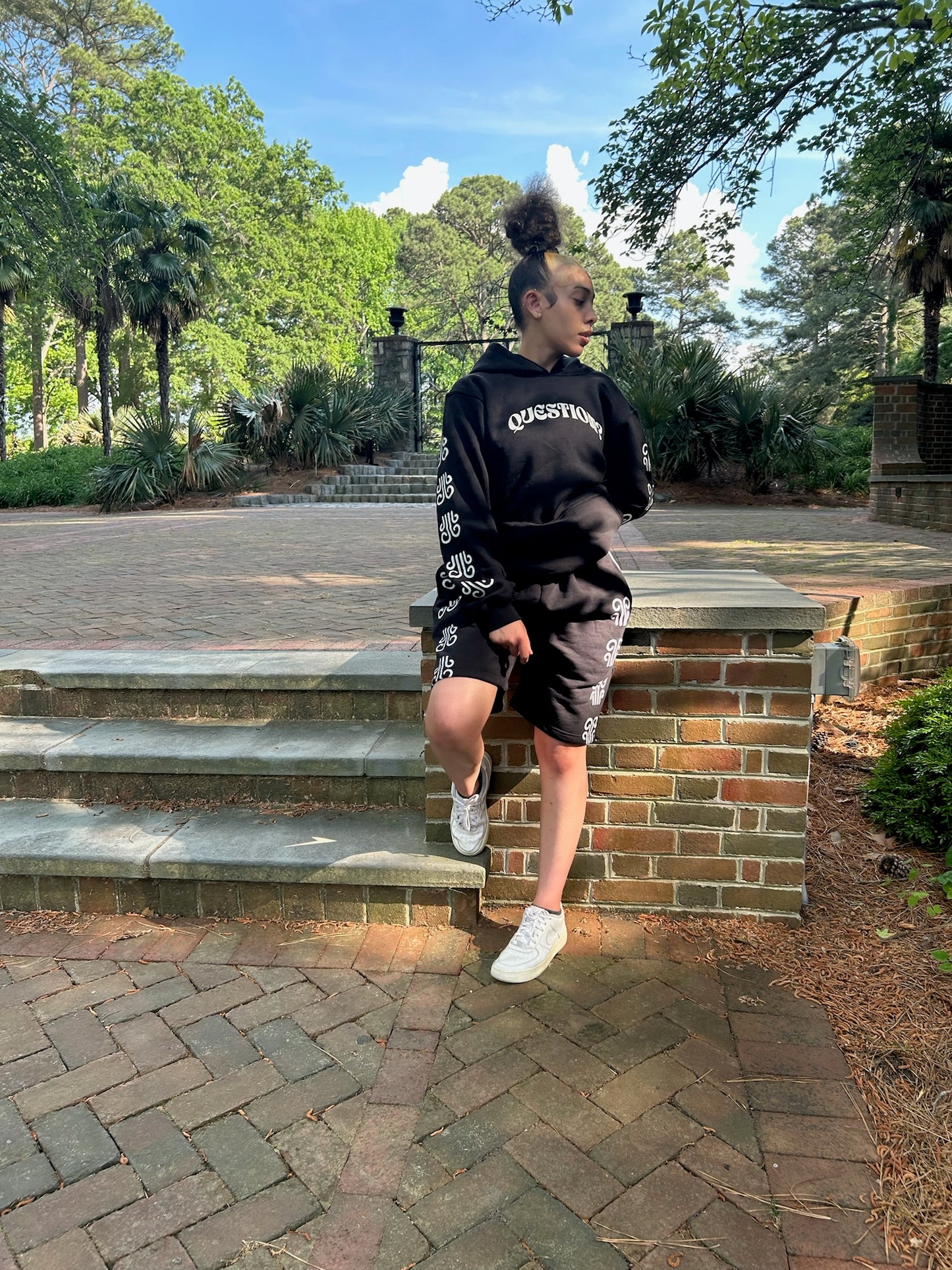 Question? Satin-Hoodie