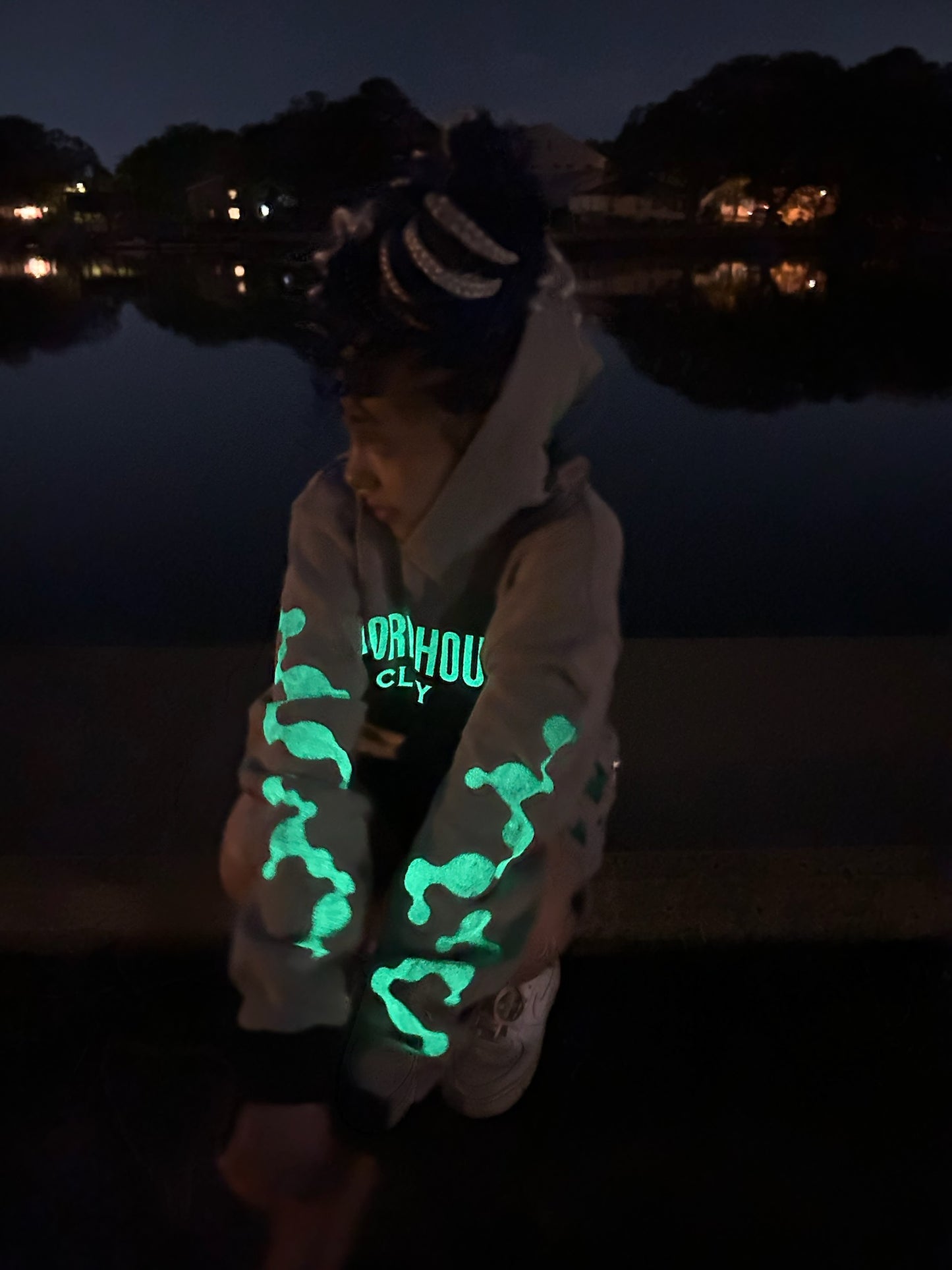 Amorphous Clay Satin-Hoodie